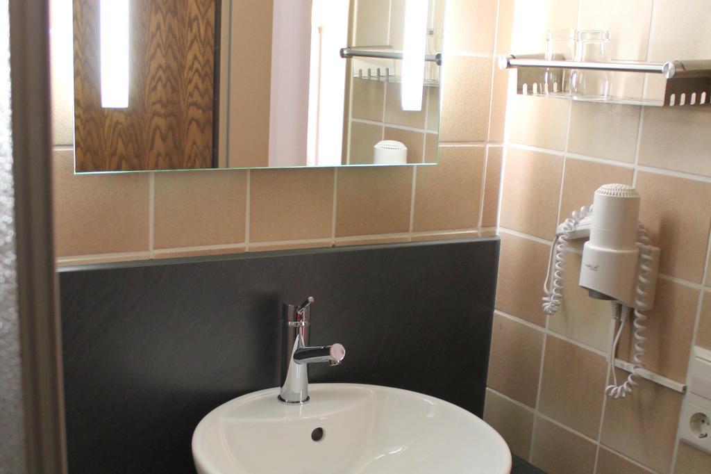 Hotel Am Bad اسلنغن المظهر الخارجي الصورة