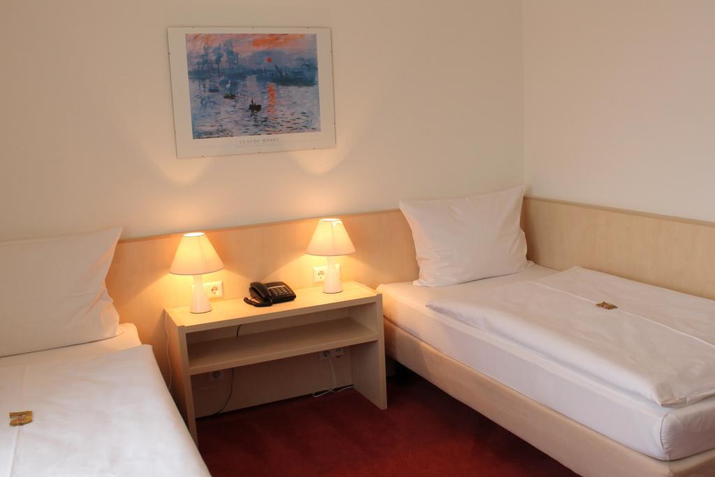 Hotel Am Bad اسلنغن المظهر الخارجي الصورة