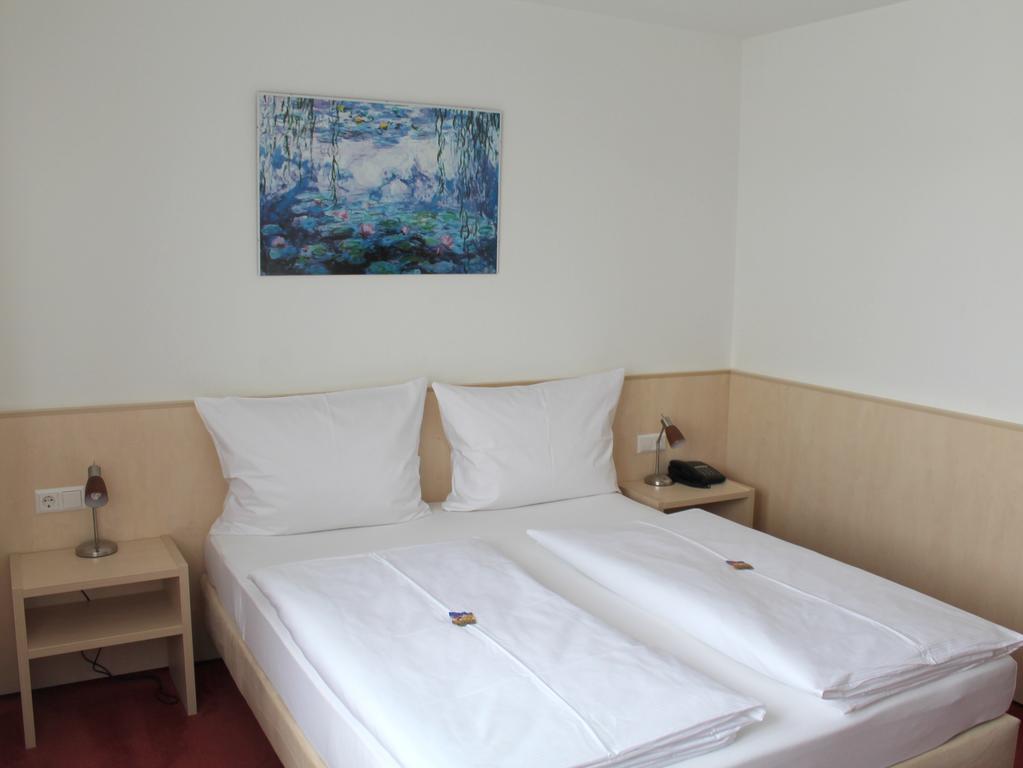 Hotel Am Bad اسلنغن المظهر الخارجي الصورة